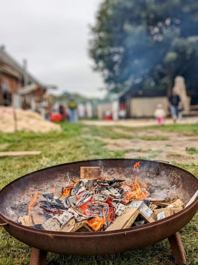 Ehemalige Bibliothek Apartment Fuer 2 Mit Kueche Kamin Netflix Parken Und Hofladen Steinhofel Eksteriør billede