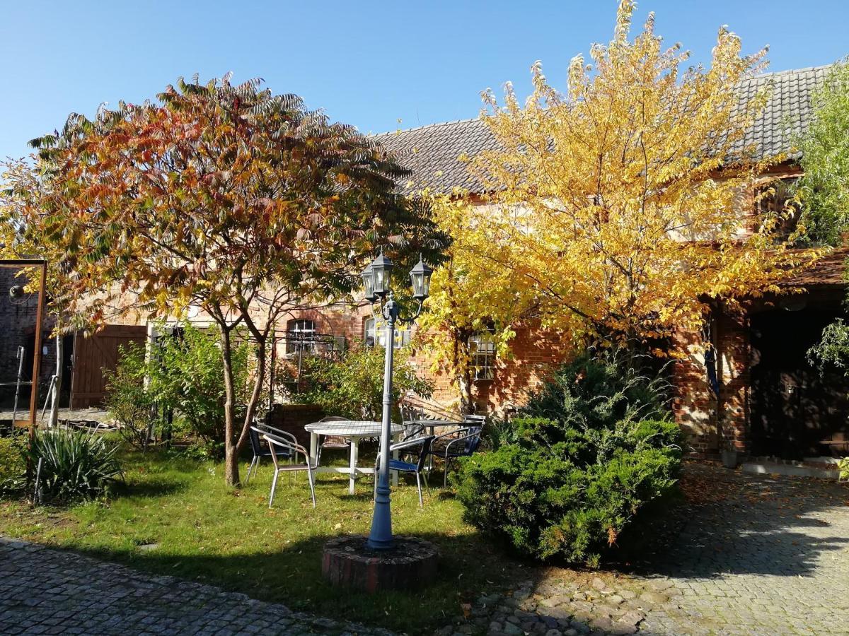 Ehemalige Bibliothek Apartment Fuer 2 Mit Kueche Kamin Netflix Parken Und Hofladen Steinhofel Eksteriør billede